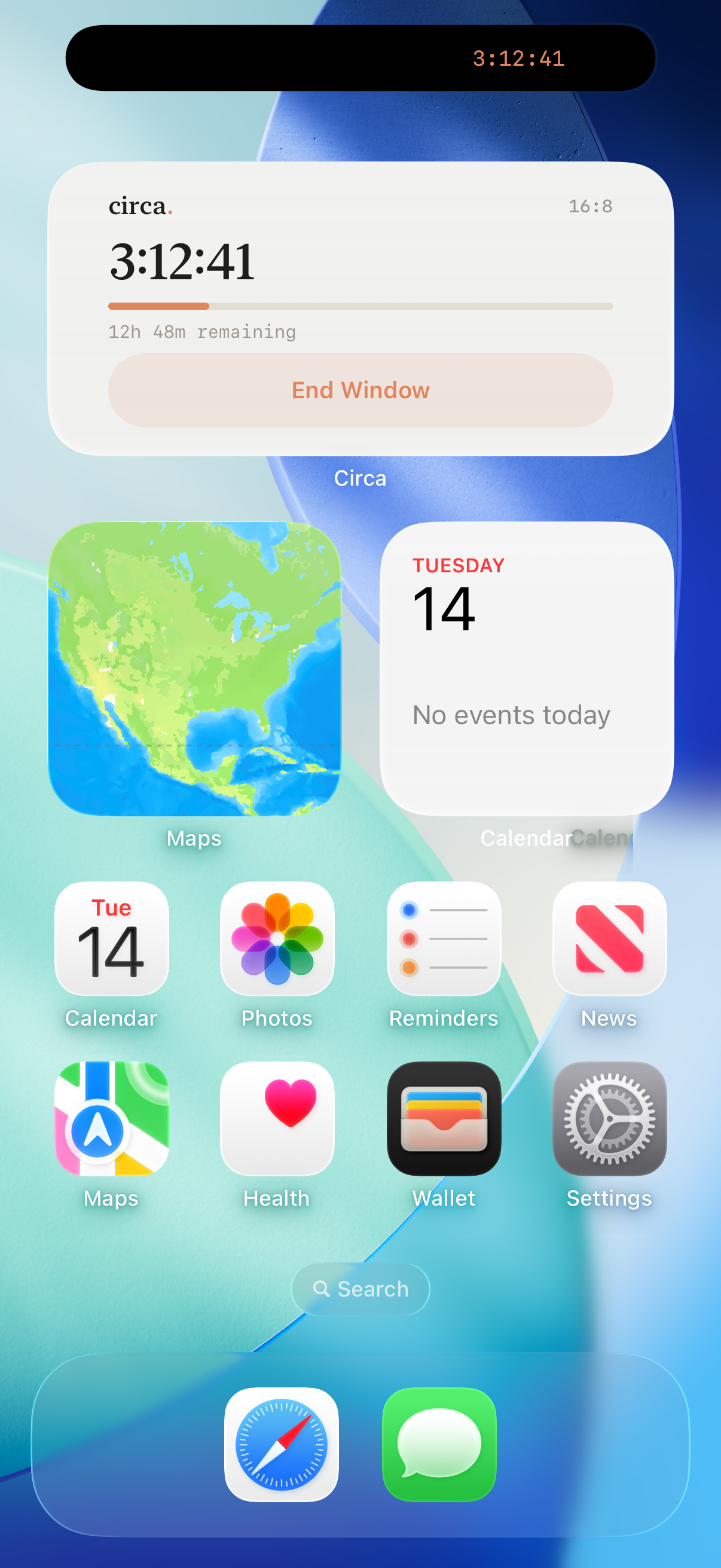 iPhone home screen with the Circa widget: elapsed fast timer, 16:8 label, time remaining, progress bar, and an End Window button